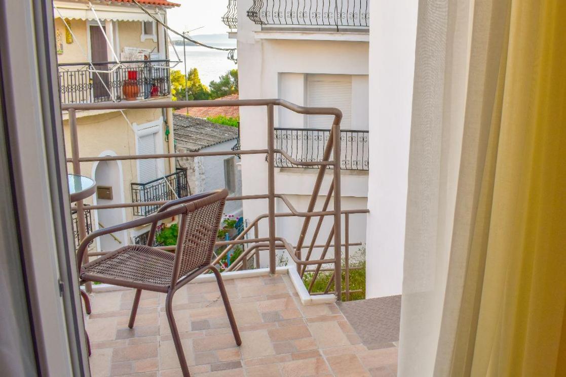 La Maison Plakes Rooftop Apt Скиатос Екстериор снимка