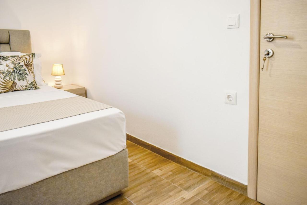 La Maison Plakes Rooftop Apt Скиатос Екстериор снимка